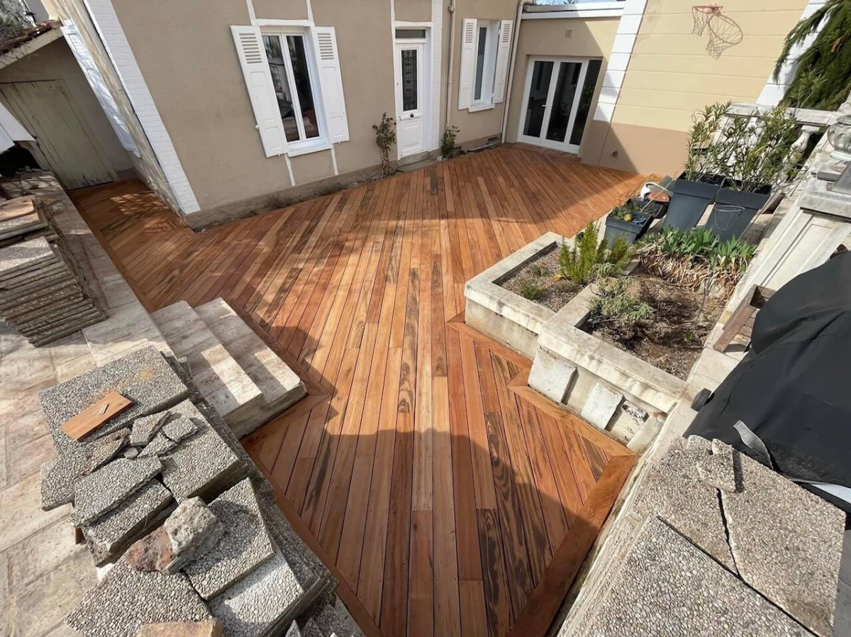 Terrasse en lame de bois exotique Muiracatiara